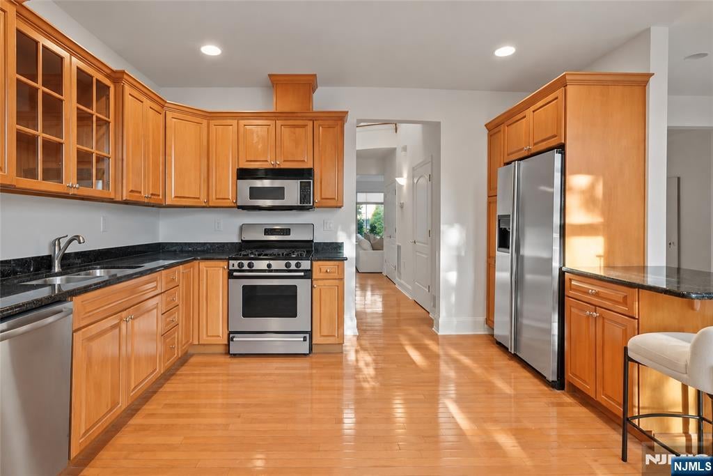 105 Hudson Cove