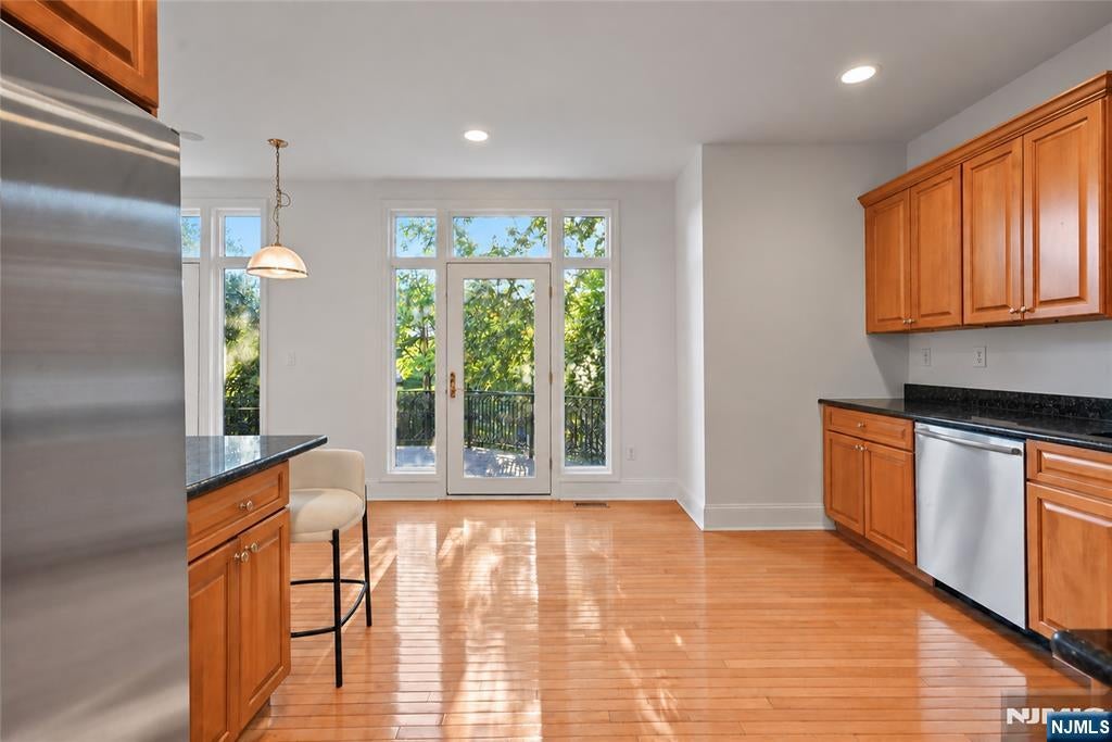 105 Hudson Cove