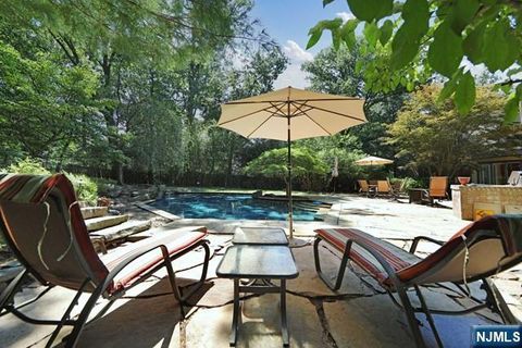 Photo of 405 Highview Road, Englewood, NJ 07631 (MLS # 25034738)