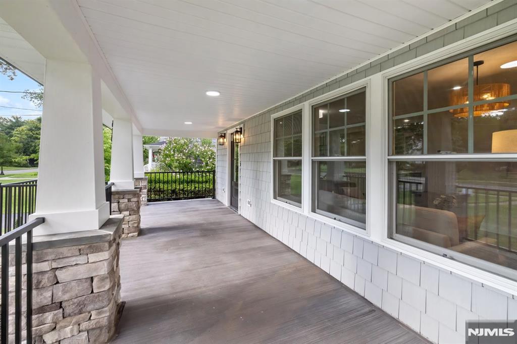 Homes for Sale in Northern NJ | ThisIsRiverEdge.com 613 Hillcrest Road