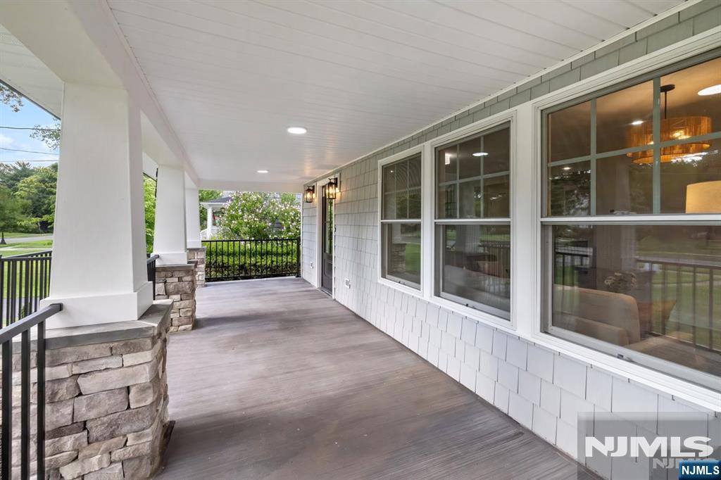 Homes for Sale in Northern NJ | ThisIsRiverEdge.com 613 Hillcrest Road