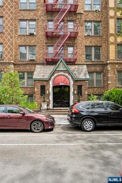 Photo of 340 Fairmount Avenue #501, Jersey City, NJ 07306 (MLS # 26023961)