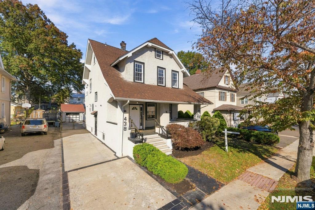 438 Clifton Avenue