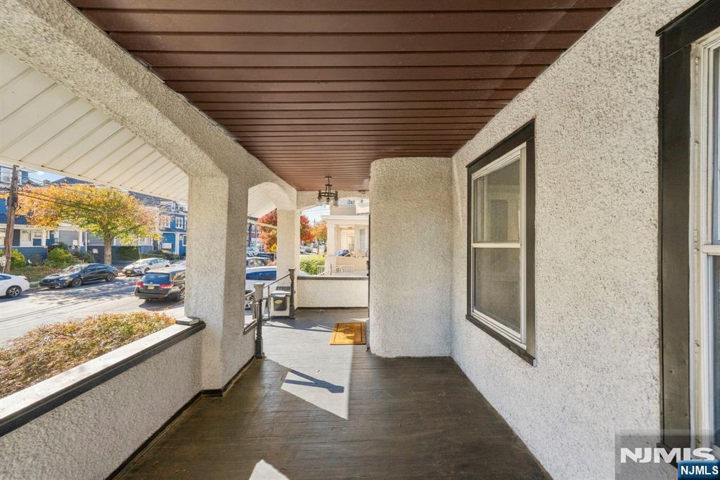 438 Clifton Avenue