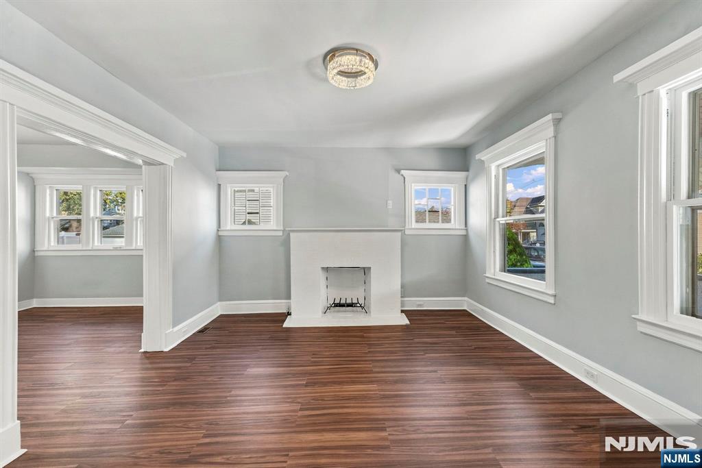 438 Clifton Avenue