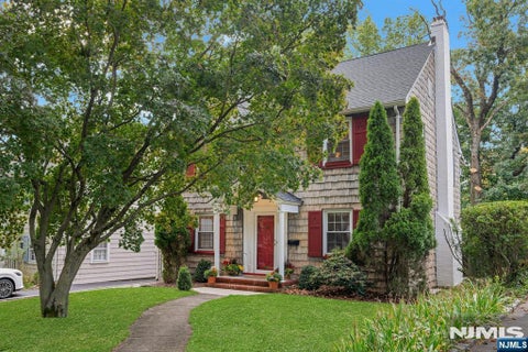 Photo of 17 Howard Street, Verona, NJ 07044 (MLS # 26039904)