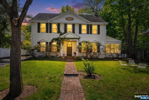 Photo of 80 Glenwood Road, Englewood, NJ 07631 (MLS # 26016124)