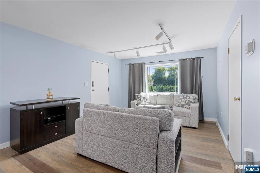 253 Park Avenue 307