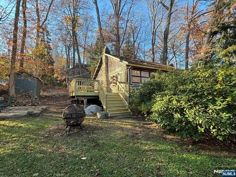Photo of 251 Cupsaw Dr, Ringwood, NJ 07456 (MLS # 25039055)