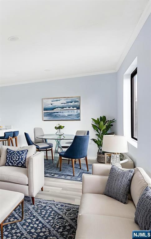 850 Main Street 107/1g