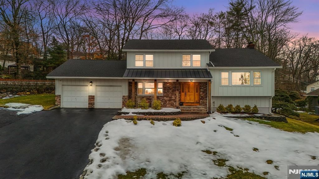 Photo of 10 Winonah Avenue, Wayne, NJ 07470 (MLS # 26007436)