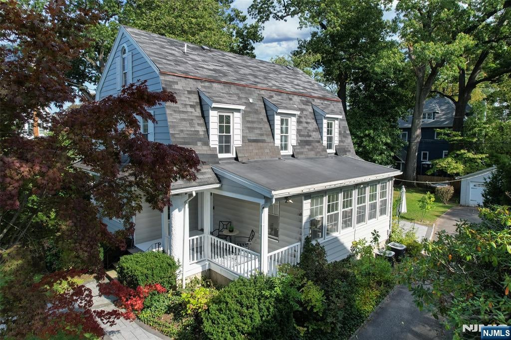 8 Franklin Place