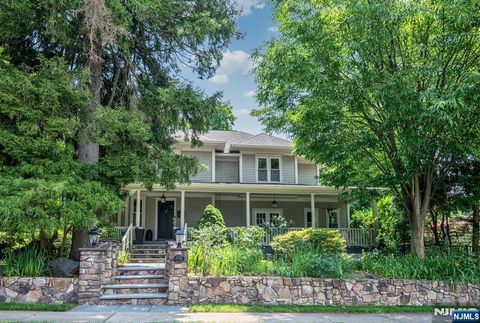 35 Jane Street Closter NJ 07624