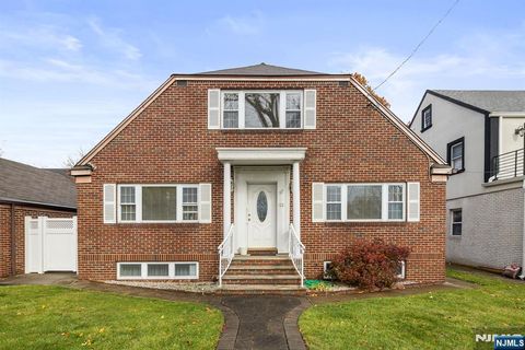 Photo of 97 Riverview Ave #2, Cliffside Park, NJ 07010 (MLS # 25041013)