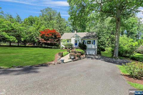 Photo of 522 Helena Avenue, Wyckoff, NJ 07481 (MLS # 26017153)