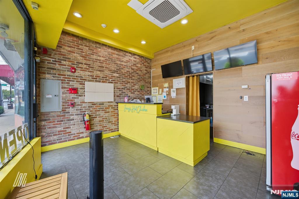 7-09 Fair Lawn Avenue