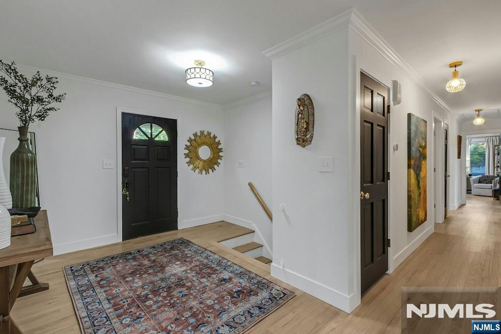888 Briarwoods Road