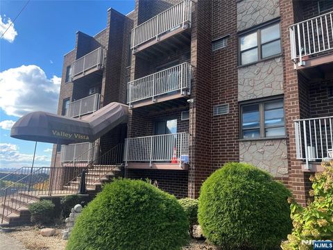 Photo of 201 12th St #6, Palisades Park, NJ 07650 (MLS # 25037882)