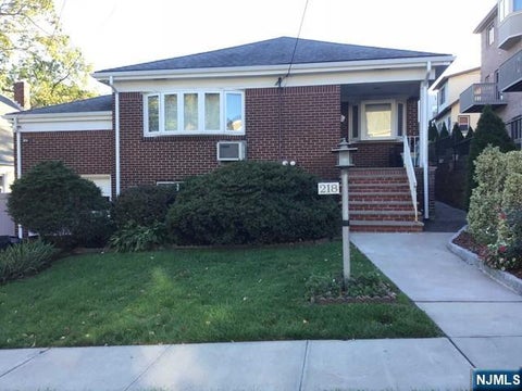 Photo of 218 Greenmount #1, Cliffside Park, NJ 07010 (MLS # 26036936)