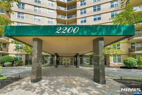 Photo of 2200 N Central RD #7B, Fort Lee, NJ 07024 (MLS # 26039443)