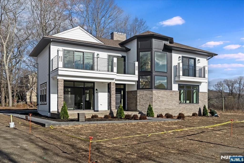 Photo of 424 Lake Shore Drive, West Milford, NJ 07421 (MLS # 26001783)