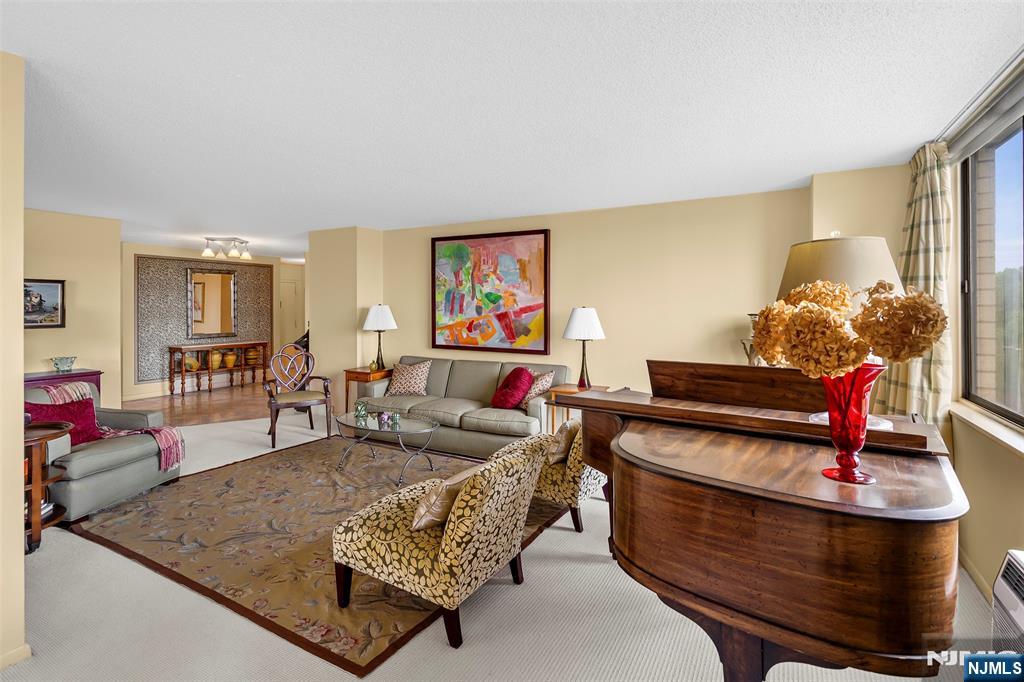 160 Overlook Avenue 3C
