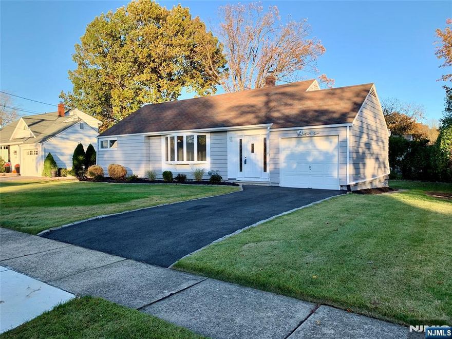 Well maintained ranch located in one of the best streets in town. Great family neighborhood. Walking distance to Gibbs elementary school.This home features a large living room, dining room, large eat in kitchen, two large bedrooms and a great backyard.