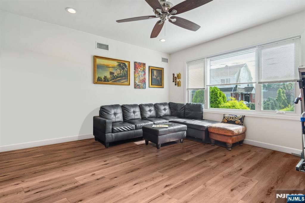 322 3rd Street