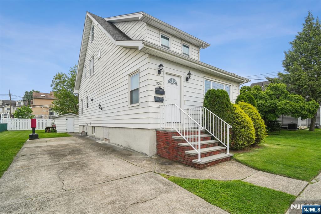 322 3rd Street