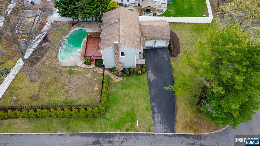 6 Giegel Court