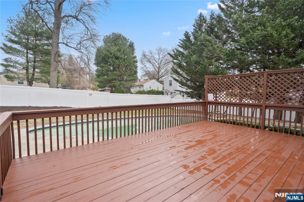 6 Giegel Court