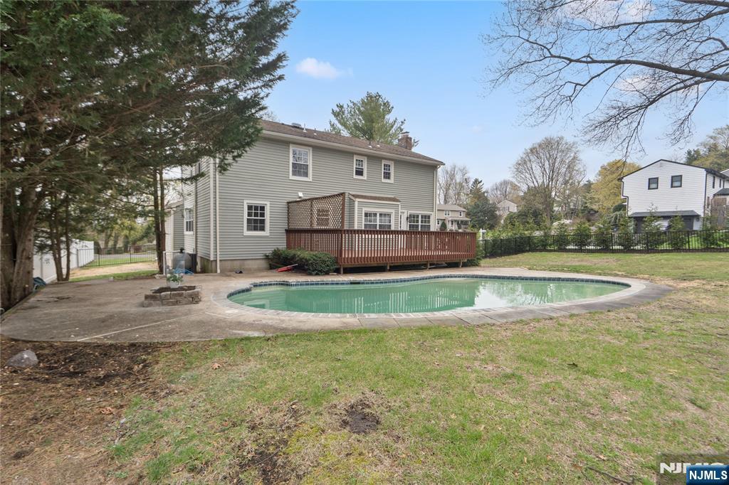 6 Giegel Court