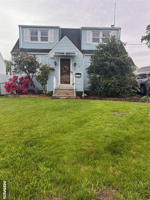 60 Palisades, Bergenfield, NJ 07621 - MLS#: 25016155