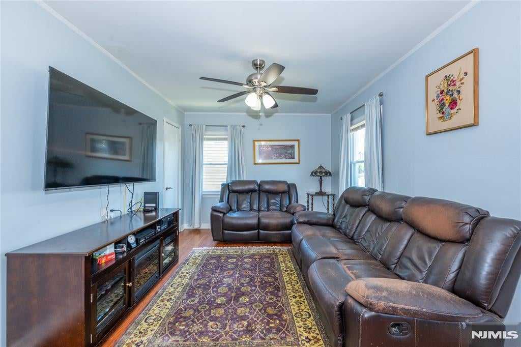 443 Mount Prospect Avenue