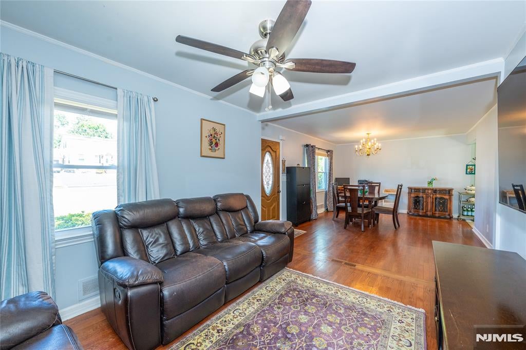 443 Mount Prospect Avenue