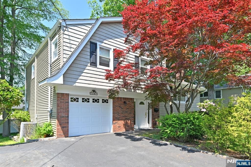 Photo of 15 Carter Street, Norwood, NJ 07648 (MLS # 26018360)