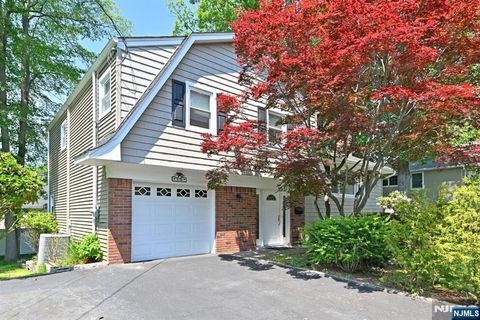 Photo of 15 Carter Street, Norwood, NJ 07648 (MLS # 26018360)