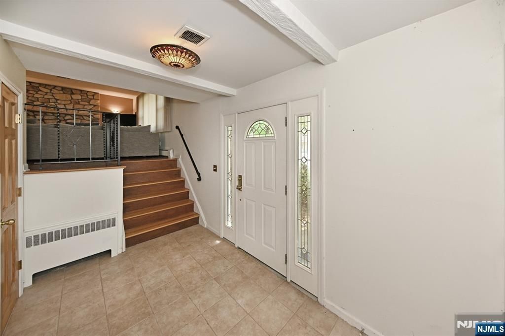 Photo of 15 Carter Street, Norwood, NJ 07648 (MLS # 26018360)