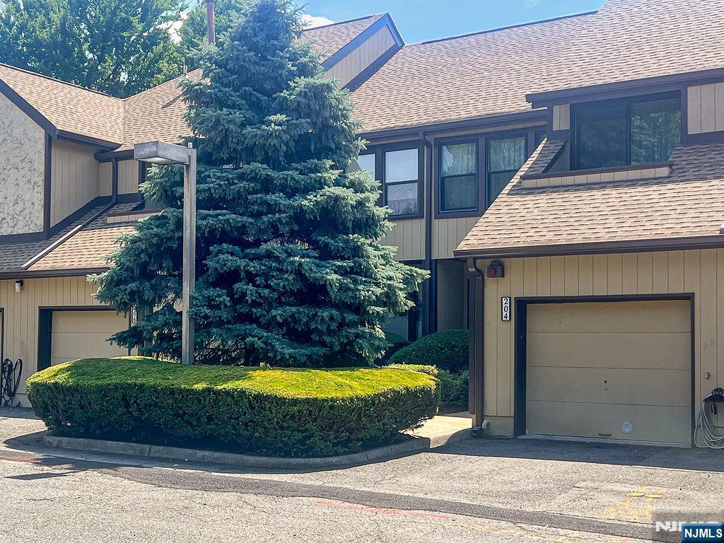 204 River Oaks Drive