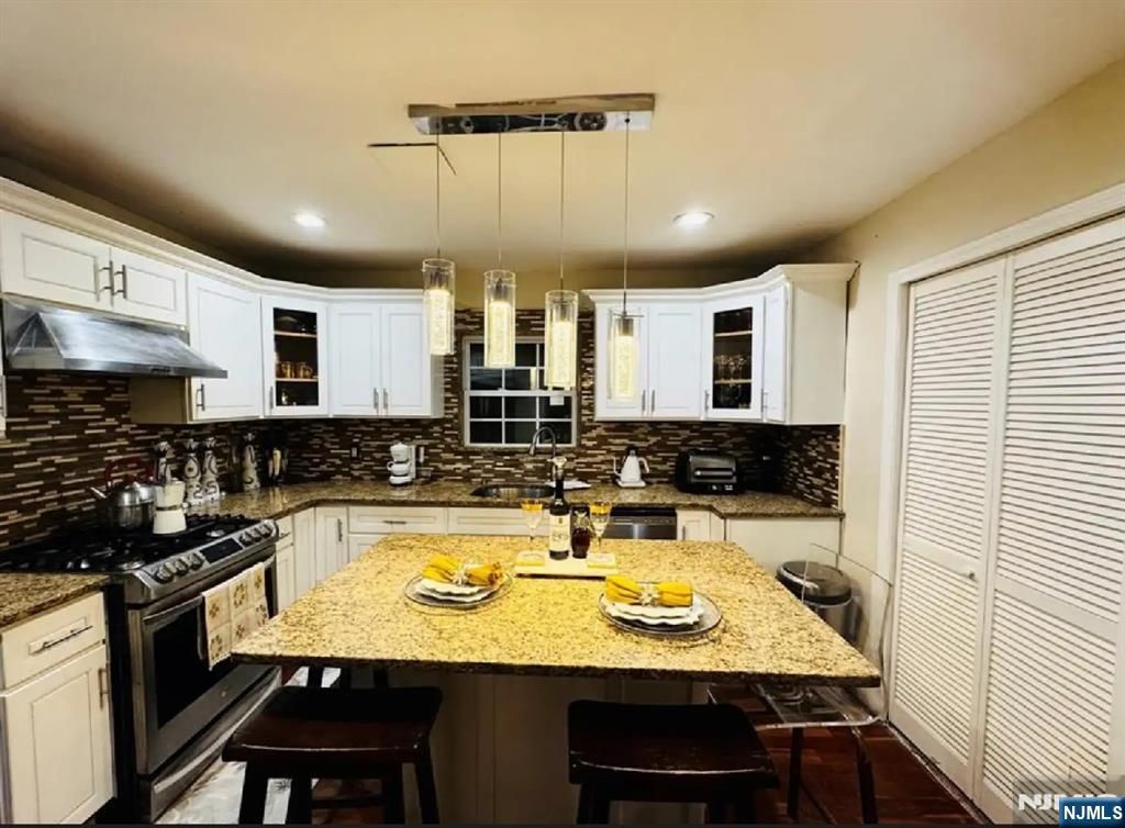 Photo of 419421 19th Avenue, Paterson, NJ 07504 (MLS # 26004772)