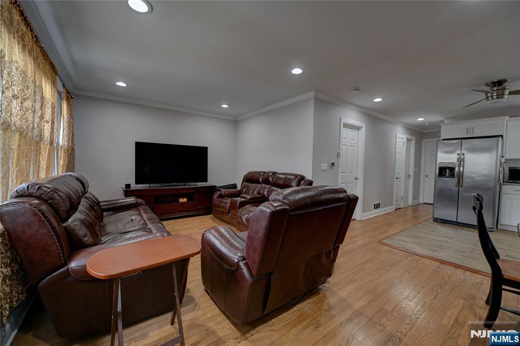 448 Clifton Boulevard