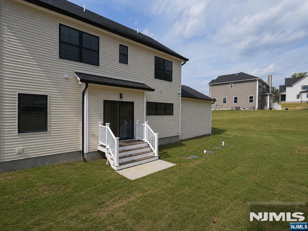 9 Emerald Drive