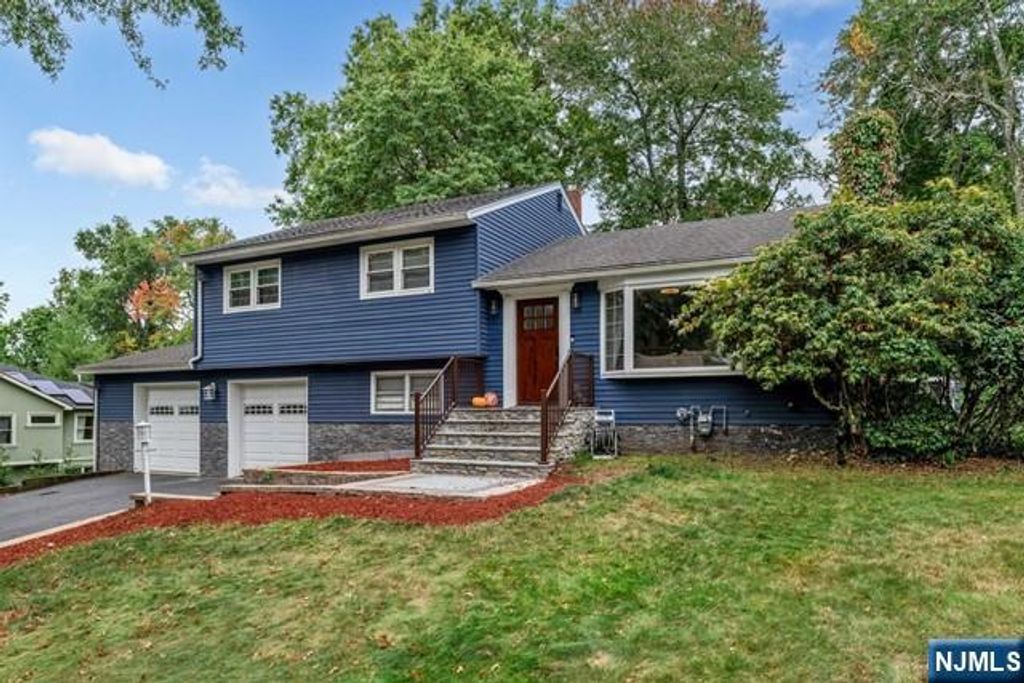 Photo of 717 Orange Court, River Vale, NJ 07675 (MLS # 26011500)