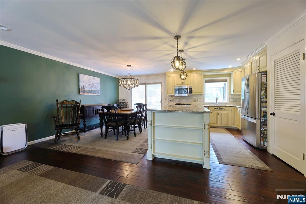 281 Homestead Road