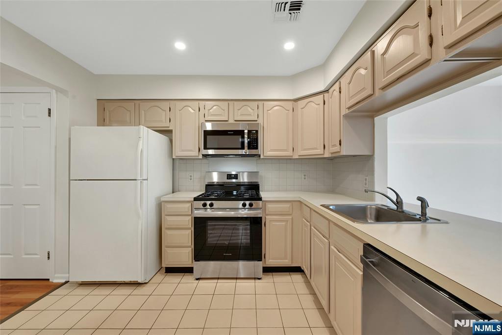 105 Quartz Lane