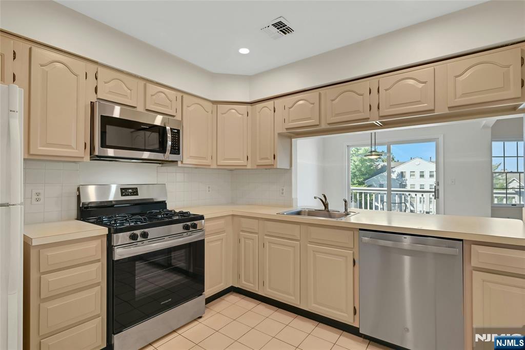 105 Quartz Lane