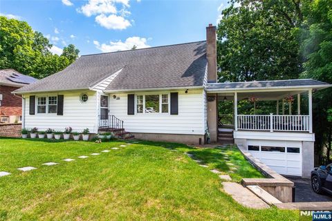 Photo of 186 Macdonald Drive, Wayne, NJ 07470 (MLS # 26028052)