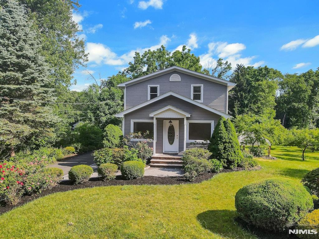 32 Bellows Lane