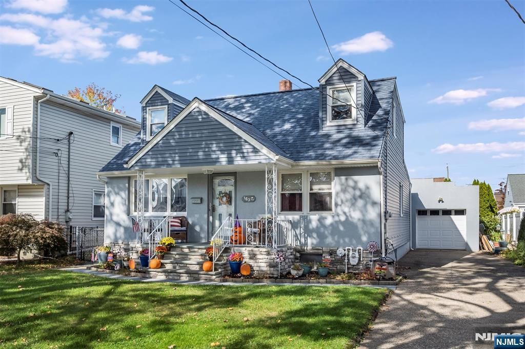 Photo of 163 Hillman Drive, Elmwood Park, NJ 07407 (MLS # 25037796)