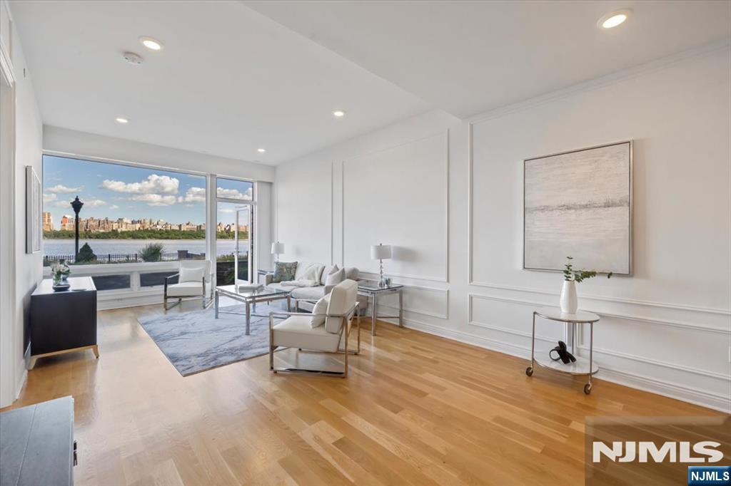 9 Somerset Lane 118